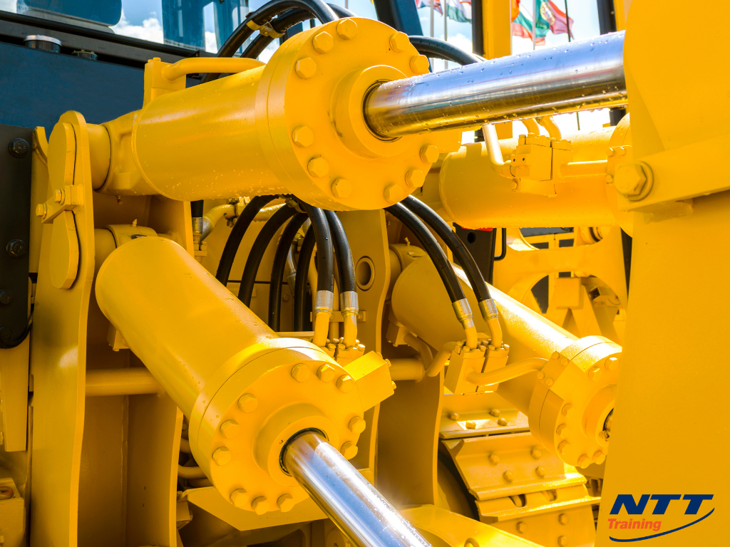 Hydraulics Training System: How Could Your Workers Benefit from an Additional Course?